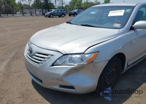 2007 Toyota Camry Le z USA, uszkodzony, nr VIN 4T1BE46K87U592658